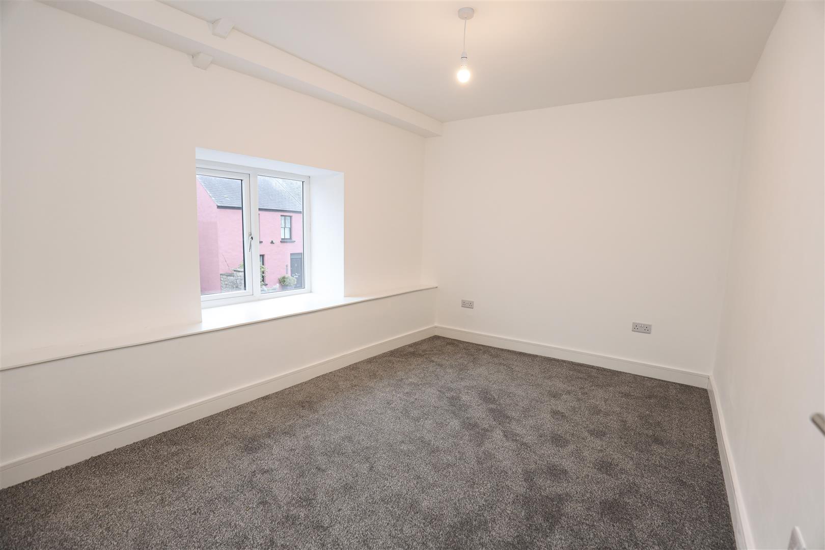 5 Westgate, Cowbridge, Vale of Glamorgan, CF71 7AQ